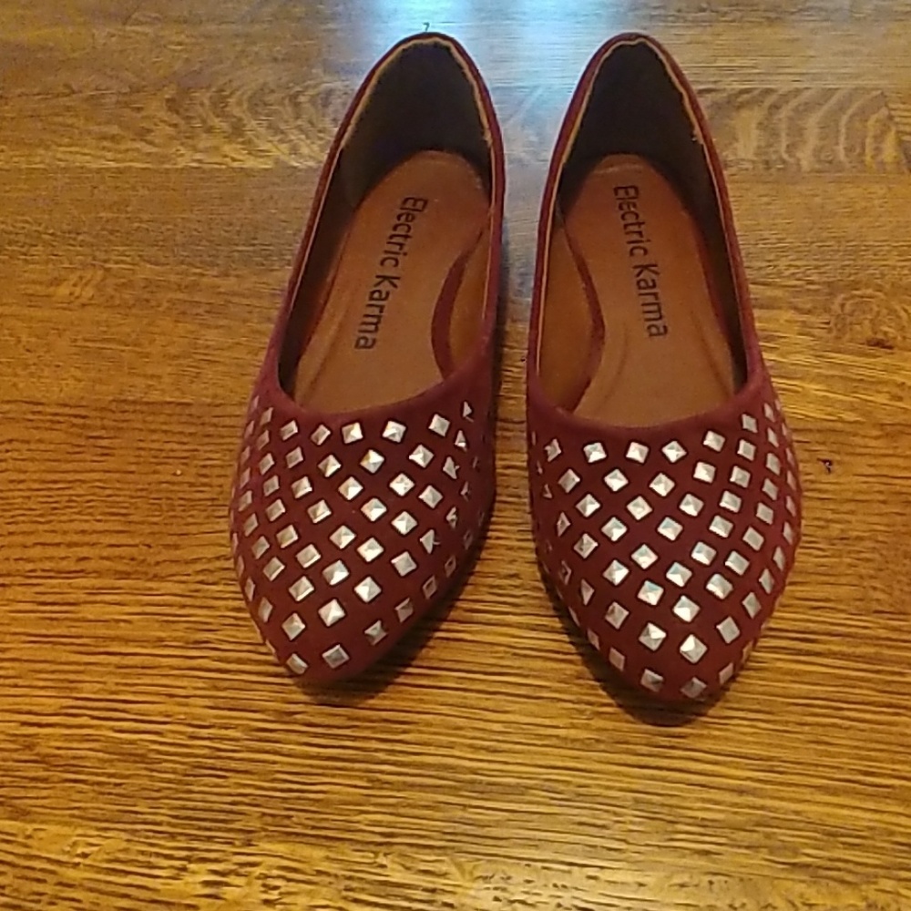 Women's Studded Flats